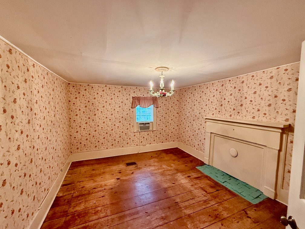 Image for 3 BR/2 BA Home (circa 1829) w/Business Zoning on Main Street in Downtown Madison, VA--SELLING to the HIGHEST BIDDER via ONLINE ONLY BIDDING!!