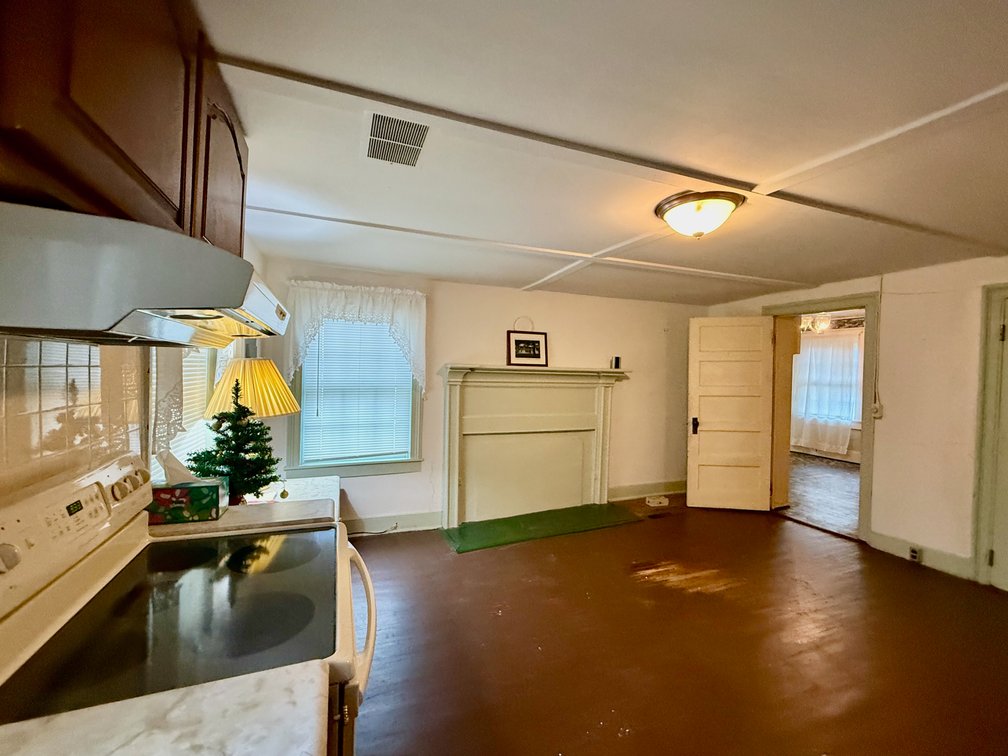 Image for 3 BR/2 BA Home (circa 1829) w/Business Zoning on Main Street in Downtown Madison, VA--SELLING to the HIGHEST BIDDER via ONLINE ONLY BIDDING!!