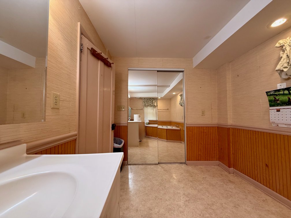 Image for 3 BR/2 BA Home (circa 1829) w/Business Zoning on Main Street in Downtown Madison, VA--SELLING to the HIGHEST BIDDER via ONLINE ONLY BIDDING!!