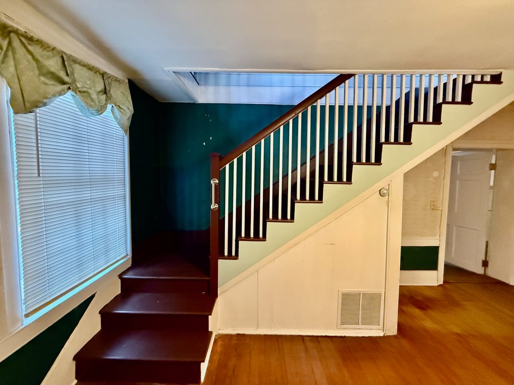 Image for 3 BR/2 BA Home (circa 1829) w/Business Zoning on Main Street in Downtown Madison, VA--SELLING to the HIGHEST BIDDER via ONLINE ONLY BIDDING!!