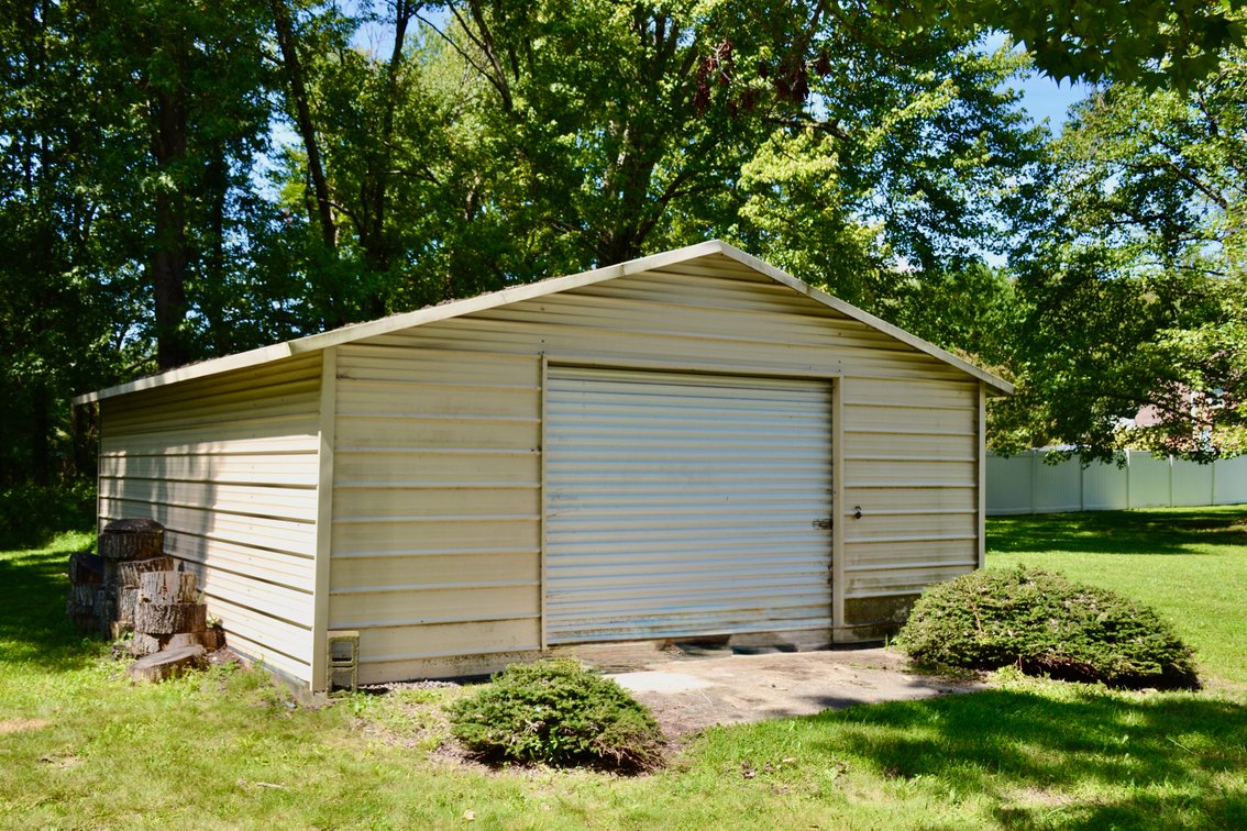 Image for 3 BR/3.5 BA Brick Single-Level Home w/Brick Shop/Garage & Storage Building on .97 +/- Acres in Spotsylvania County, VA--SELLING to the HIGHEST BIDDER!!