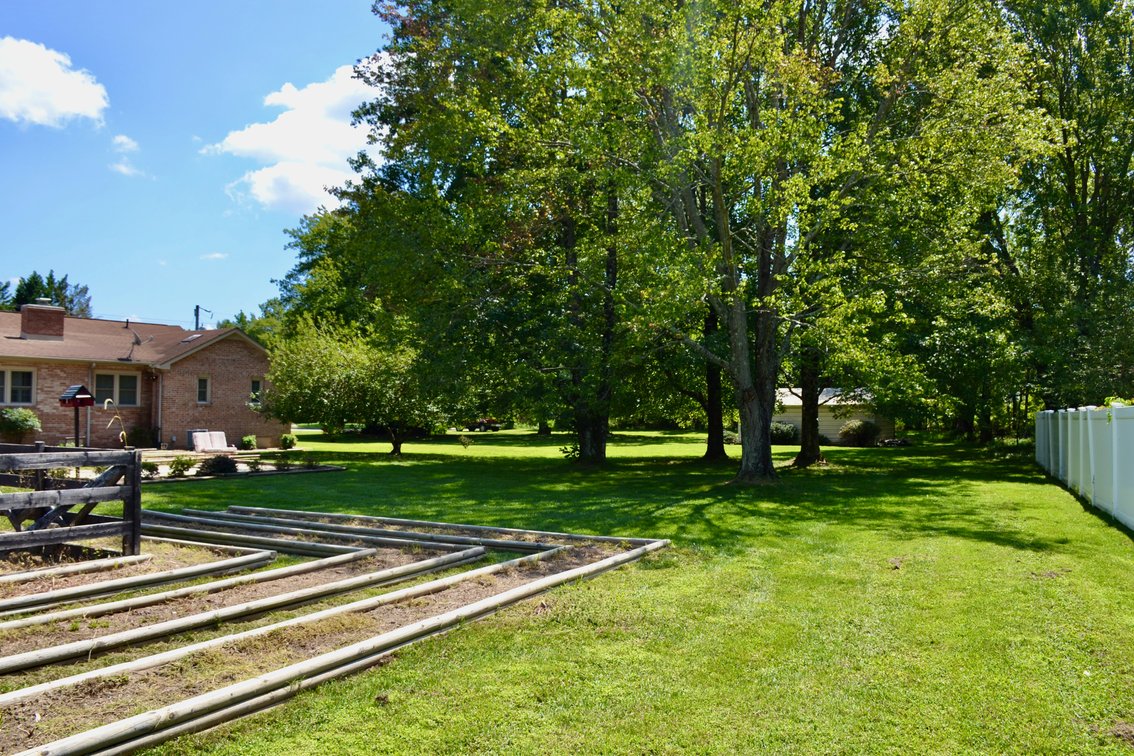 Image for 3 BR/3.5 BA Brick Single-Level Home w/Brick Shop/Garage & Storage Building on .97 +/- Acres in Spotsylvania County, VA--SELLING to the HIGHEST BIDDER!!