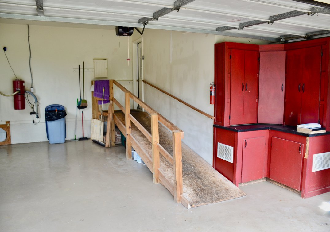 Image for 3 BR/3.5 BA Brick Single-Level Home w/Brick Shop/Garage & Storage Building on .97 +/- Acres in Spotsylvania County, VA--SELLING to the HIGHEST BIDDER!!