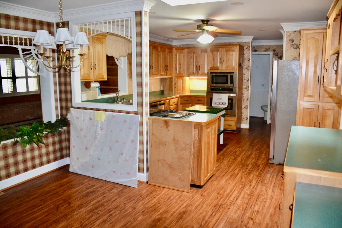 Image for 3 BR/3.5 BA Brick Single-Level Home w/Brick Shop/Garage & Storage Building on .97 +/- Acres in Spotsylvania County, VA--SELLING to the HIGHEST BIDDER!!