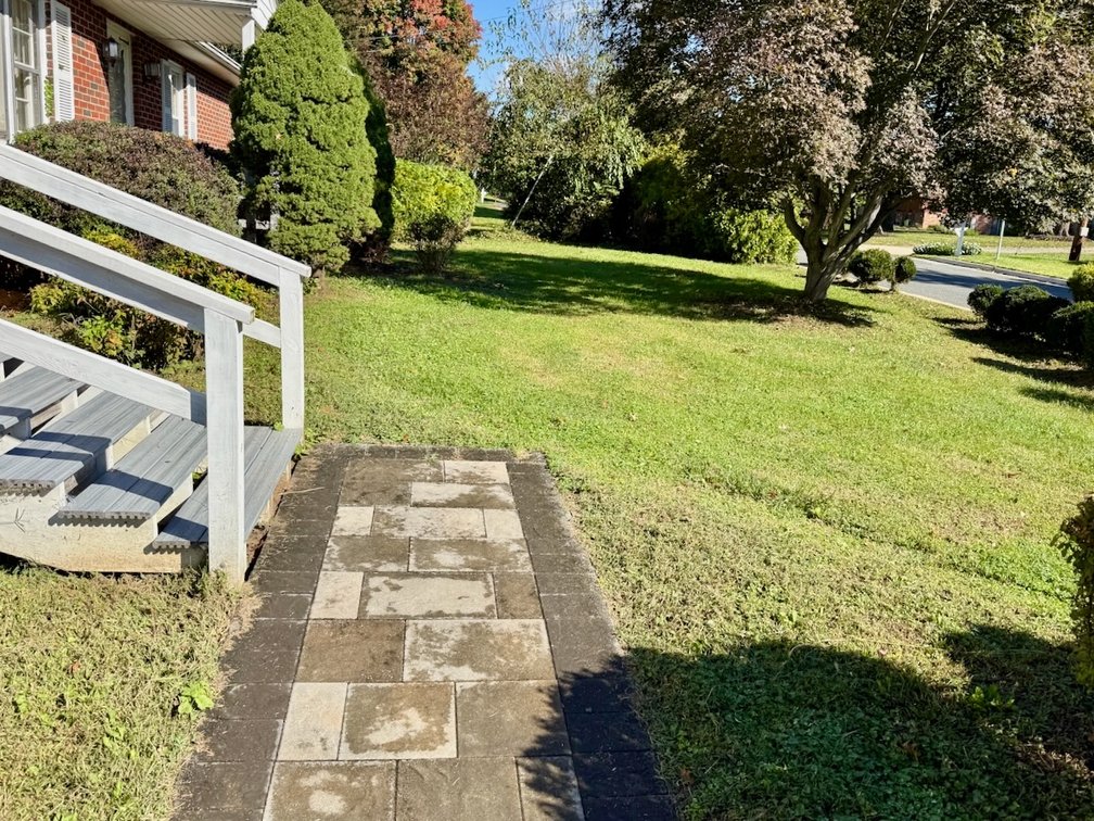 Image for 3 BR/1.5 BA Home w/Basement & Garage/Shop in the Desirable Country Club Hills Neighborhood of Purcellville, VA (Loudoun County)