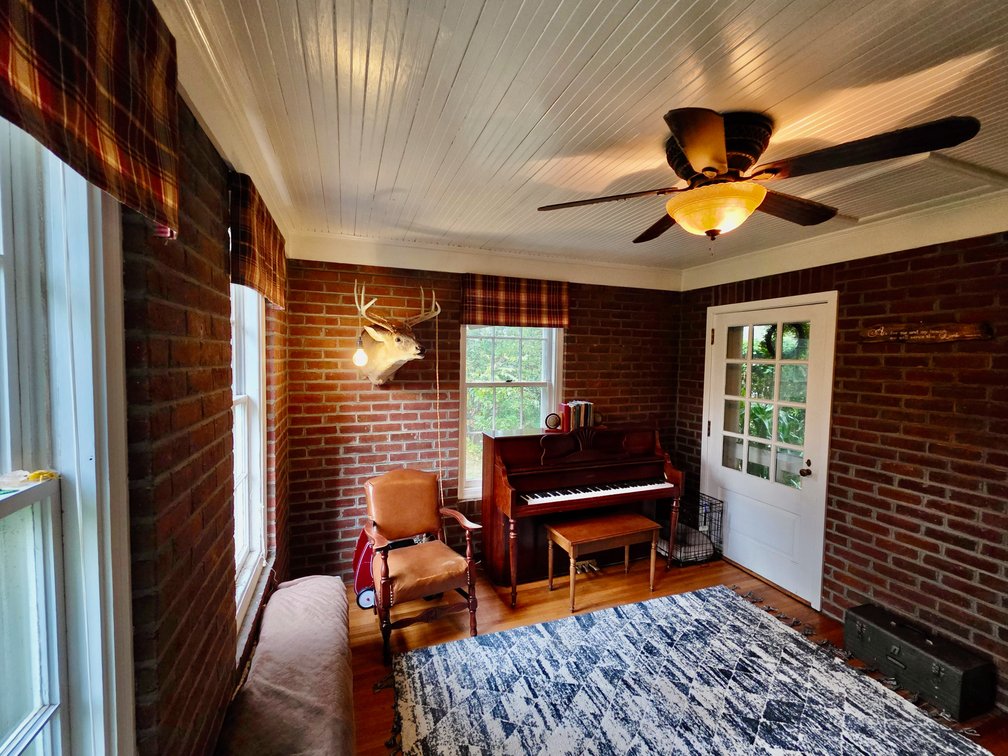 Image for 3 BR/1.5 BA Colonial Style Home on .73 +/- Acre Lot w/Partially Finished Basement & Fenced Backyard in Botetourt County, VA--ONLINE ONLY BIDDING!!