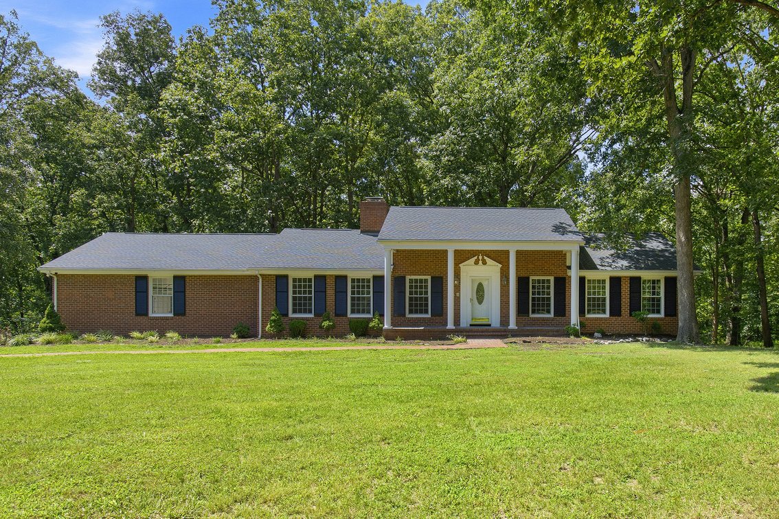 4 BR/3.5 BA Brick Home w/Partially Finished Walk-Out Basement, Attached Garage & Outdoor Living Space on 3 +/- Acres in Spotsylvania County, VA--SELLING to the HIGHEST BIDDER!!