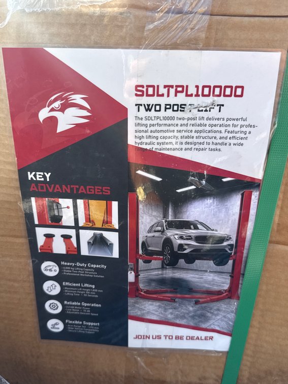 New SD Launch Two-Post Vehicle Lift, model SDLTPL10000.