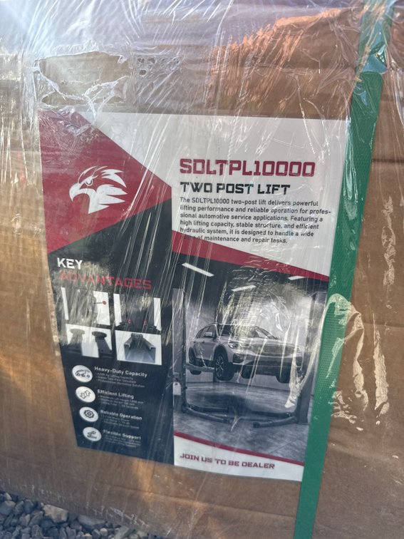 New SD Launch Two-Post Vehicle Lift, model SDLTPL10000.