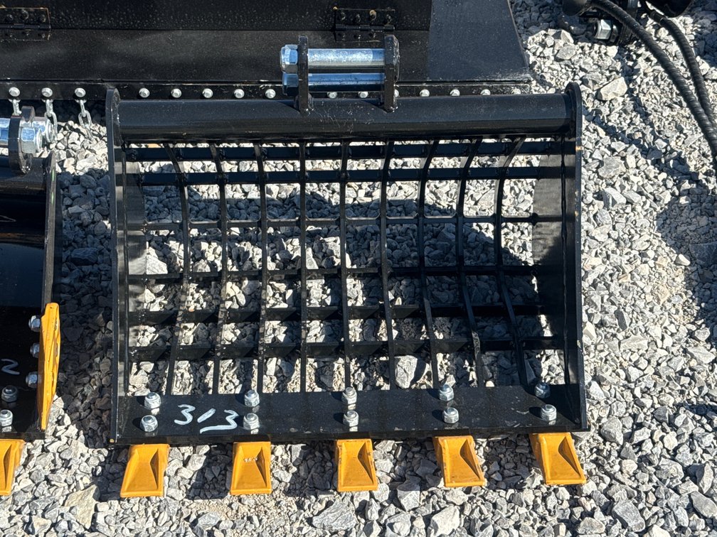 60 cm Grid-Style Rock Bucket for Mini Excavator