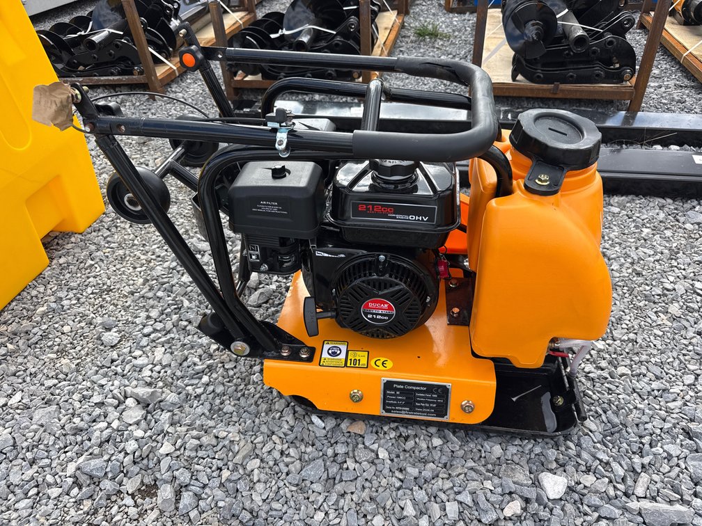 Model 90 Gas-Powered Plate Compactor