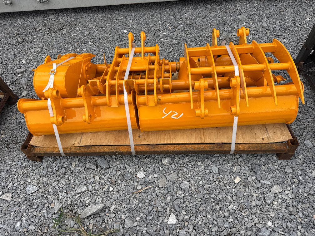 Mini Excavator Attachment Set – Fits CAT 301