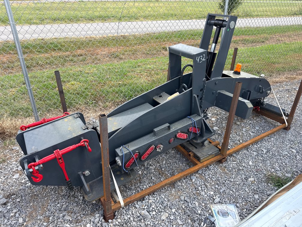 Future TE31 Fifth-Wheel Wrecker Attachment