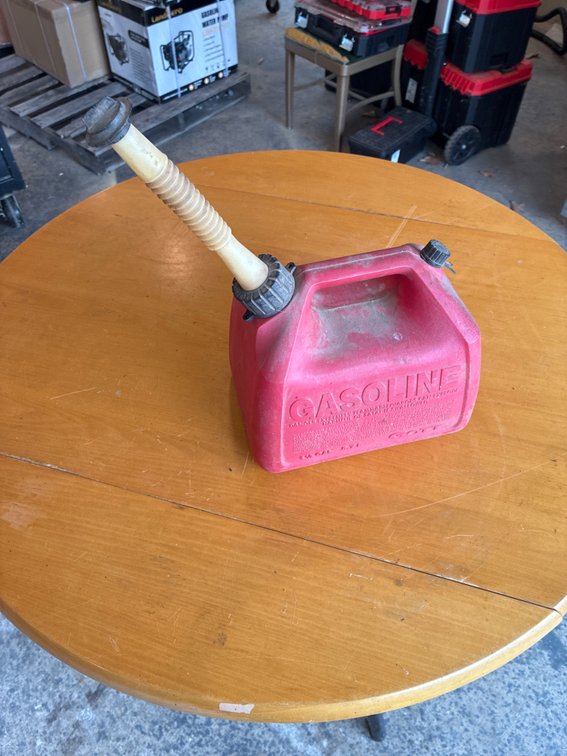 1.5 gallon Gas Can