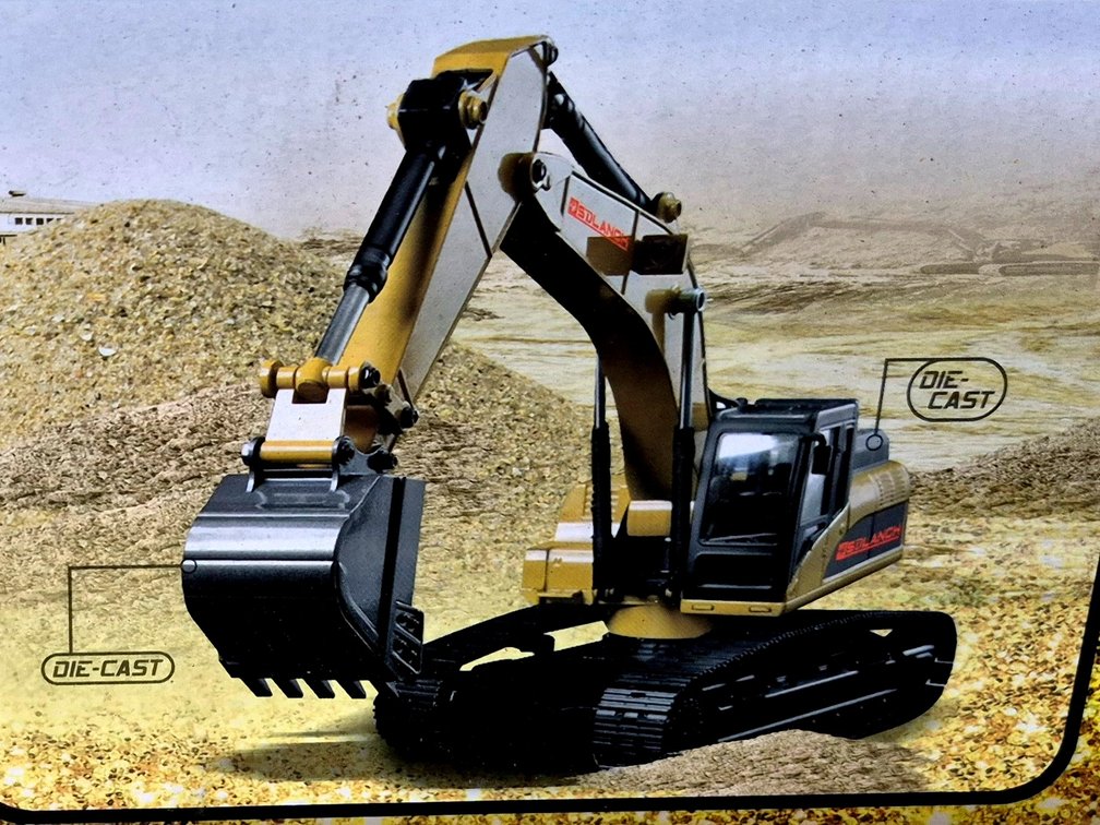 Remote Control Toy Excavator 1:24 scale