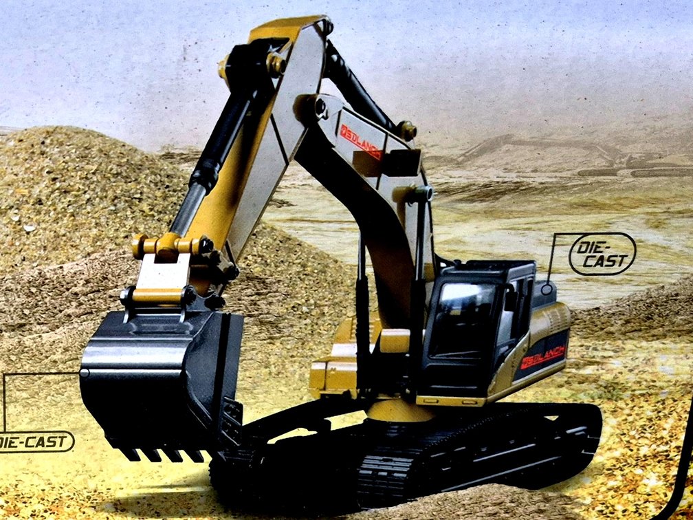 Remote Control Toy Excavator 1:24 scale