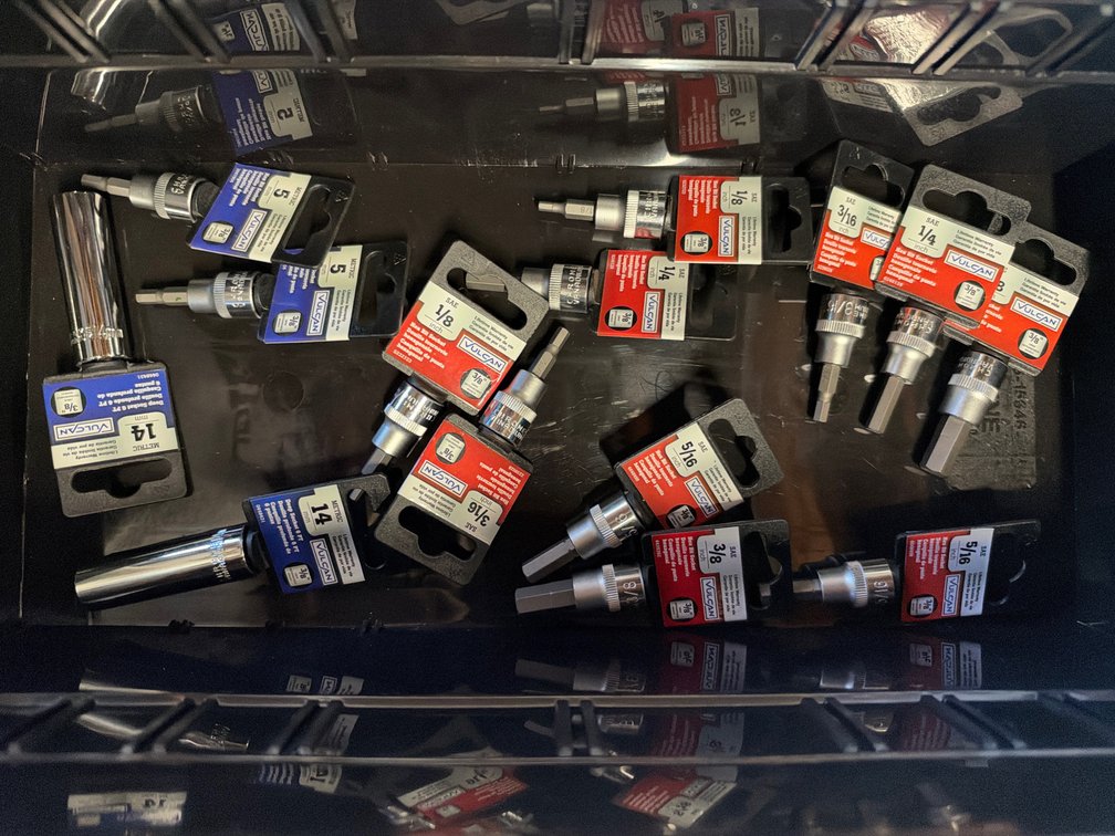 Lot of Sockets
