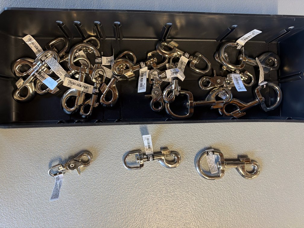 Lot of various sized snap hooks