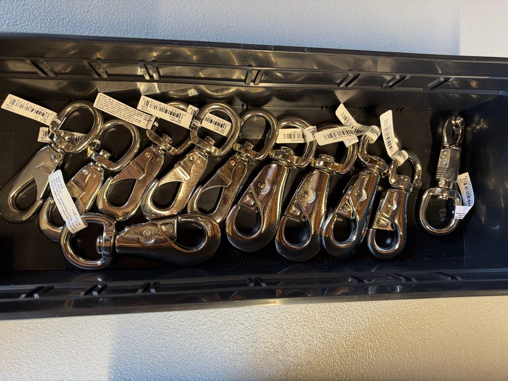 Lot of swivel bolt snap hooks