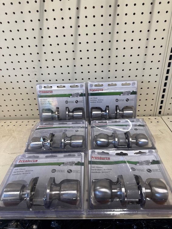Lot of doorknobs