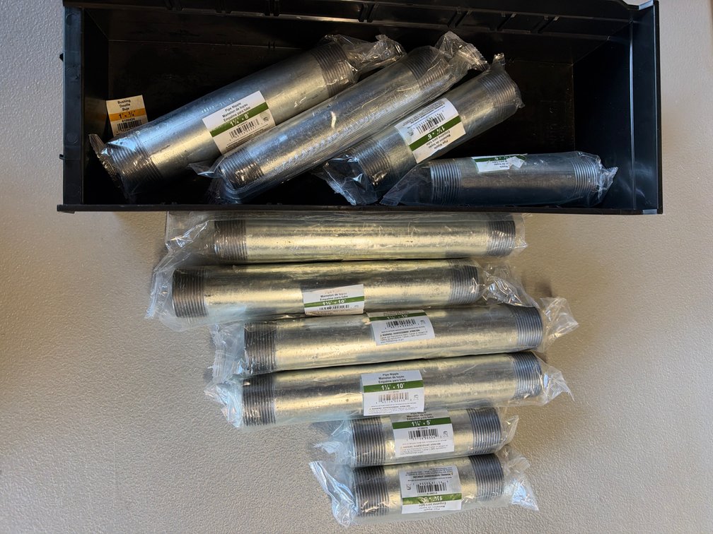 Lot of Pipe Nipples