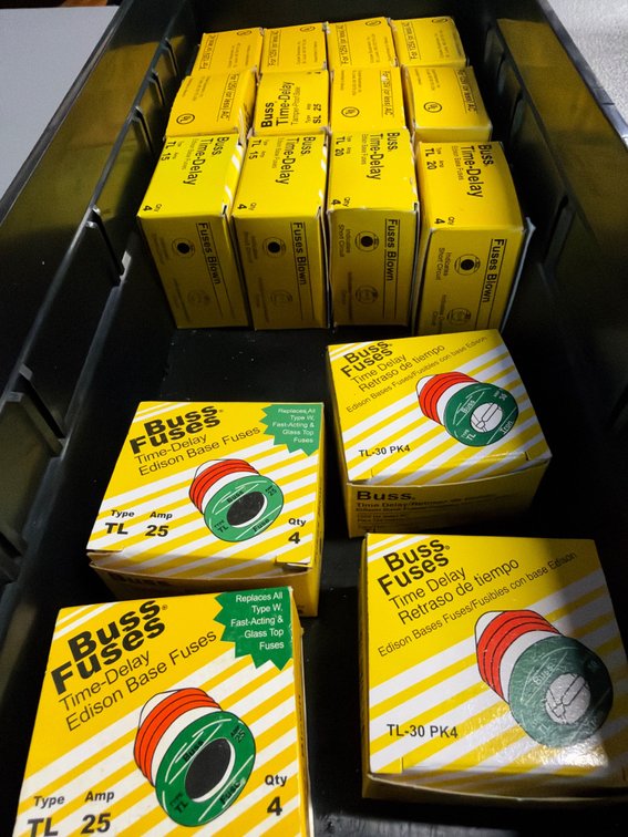 Lot of Fuses
