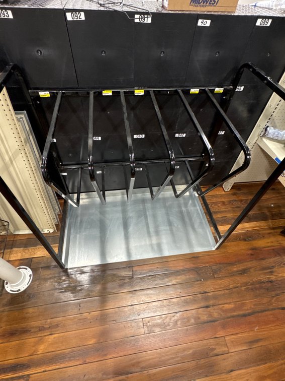 Lot of metal storage rack