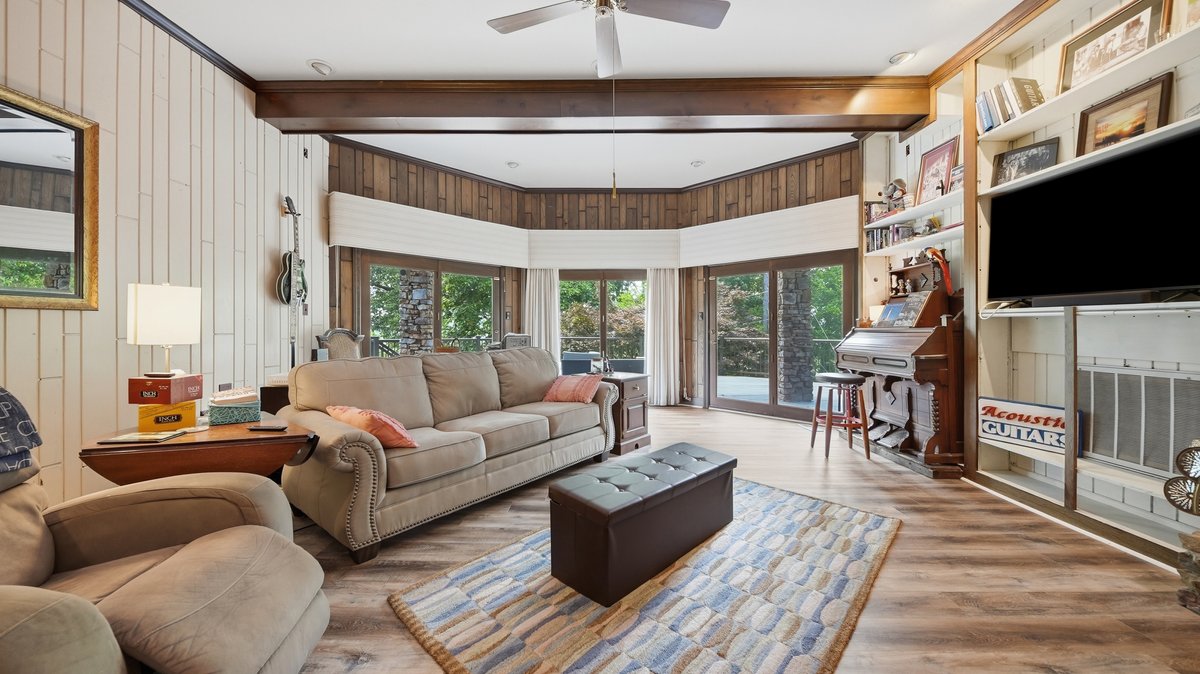 Image for 401 Pine Bluff Dr
