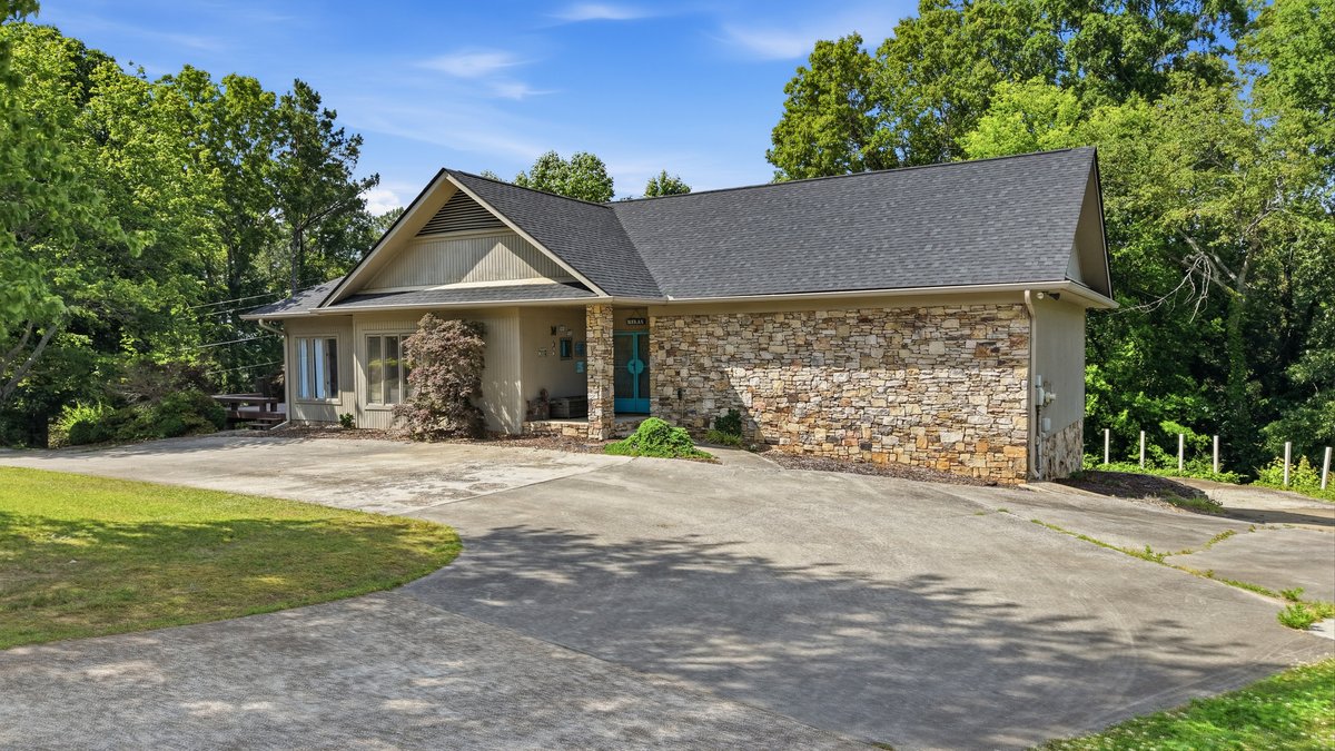Image for 401 Pine Bluff Dr
