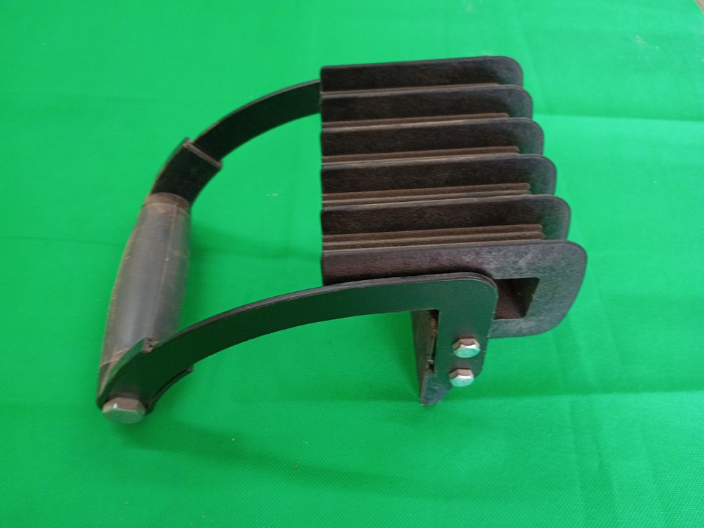 Gorilla Gripper or sheet goods carry handle