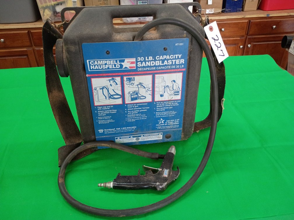 Campbell hausfeld 30 lb capacity sandblaster