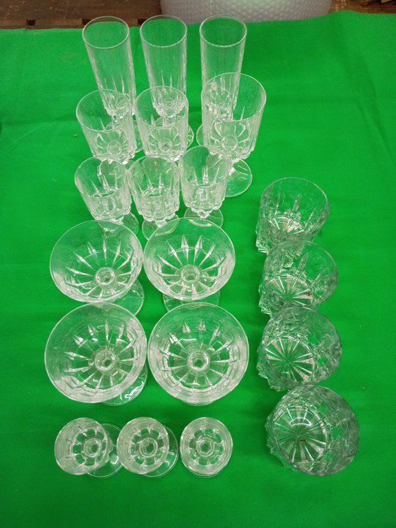 Crystalware set
