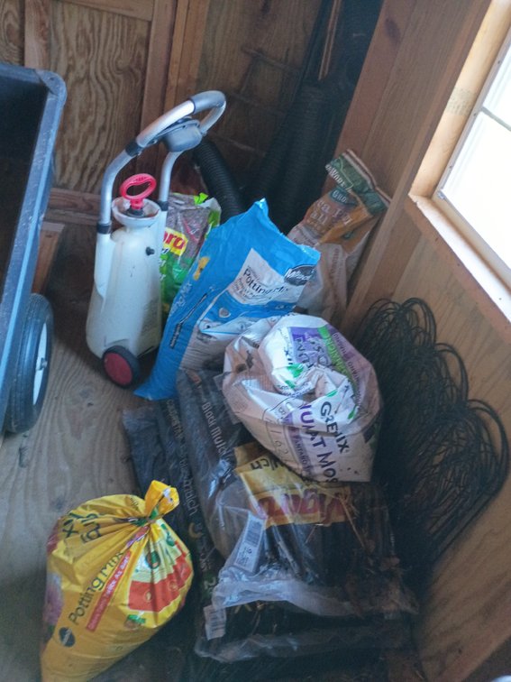 Gardening lot