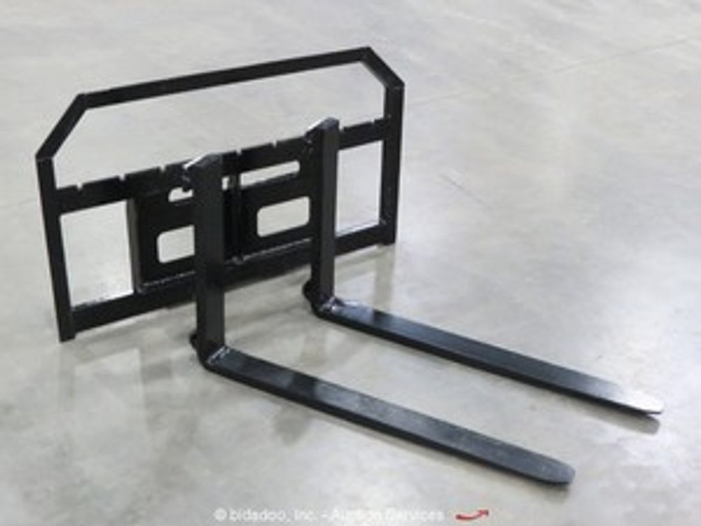 2025 ABOSS Universal Mini Skid Steer Quick-Attach Pallet Forks