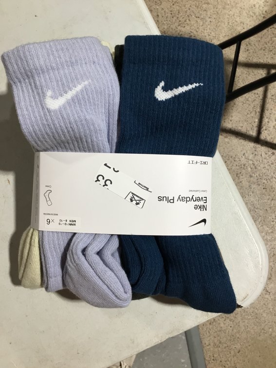 New in pkg Nike Crew Socks 6 pk