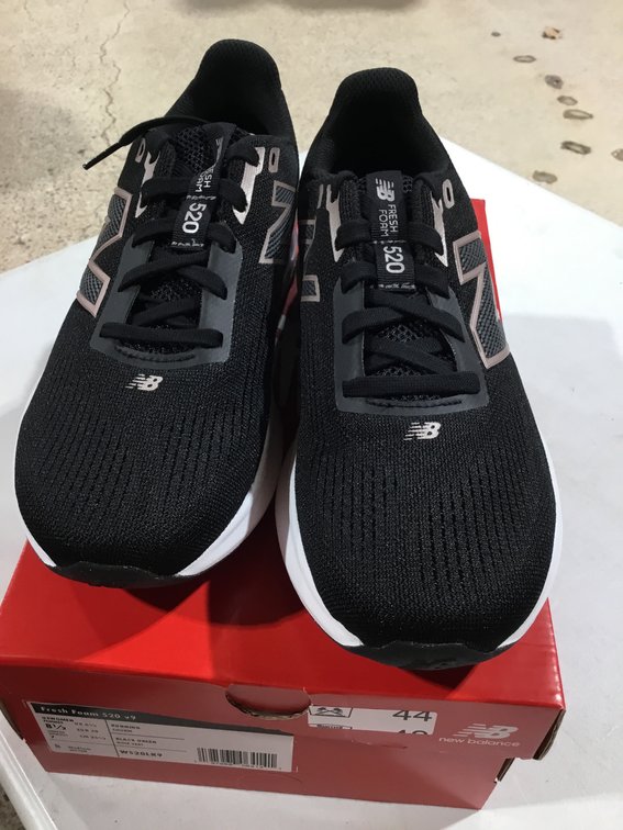 New Balance Fresh Foam 520 v9 Running Shoes New W 8.5