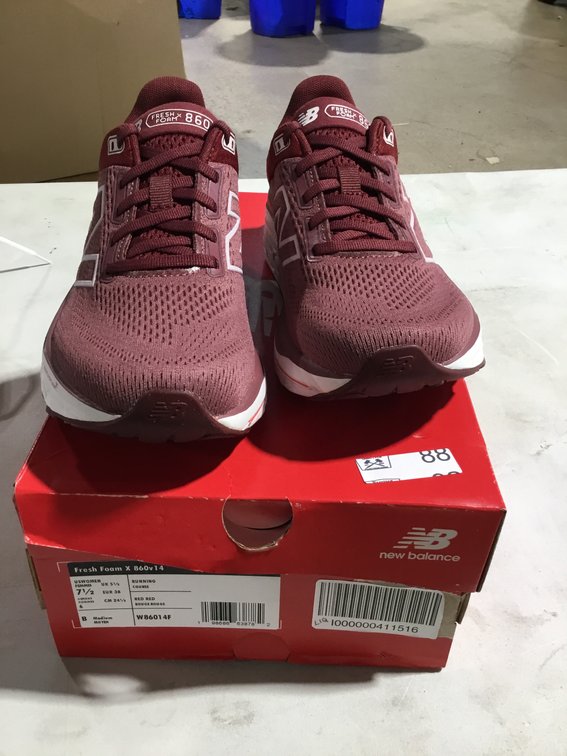 New Balance Women's Fresh Foam X 860v14 Women’s size 7.5 brand new