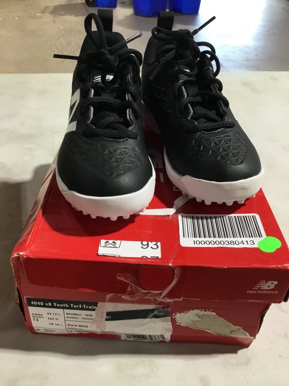 New balance  4040 VA youth size 13
