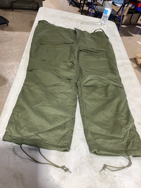 Size large men's chemical protective pants