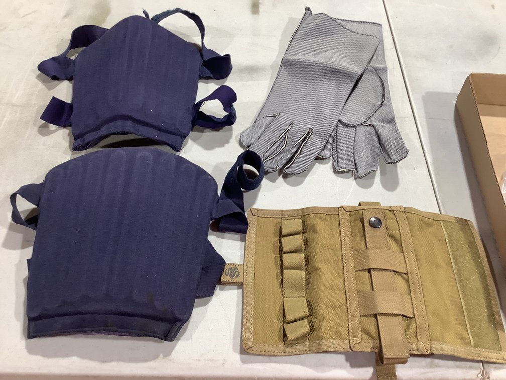 Tacprogear shellholder, protective gloves & shin pads