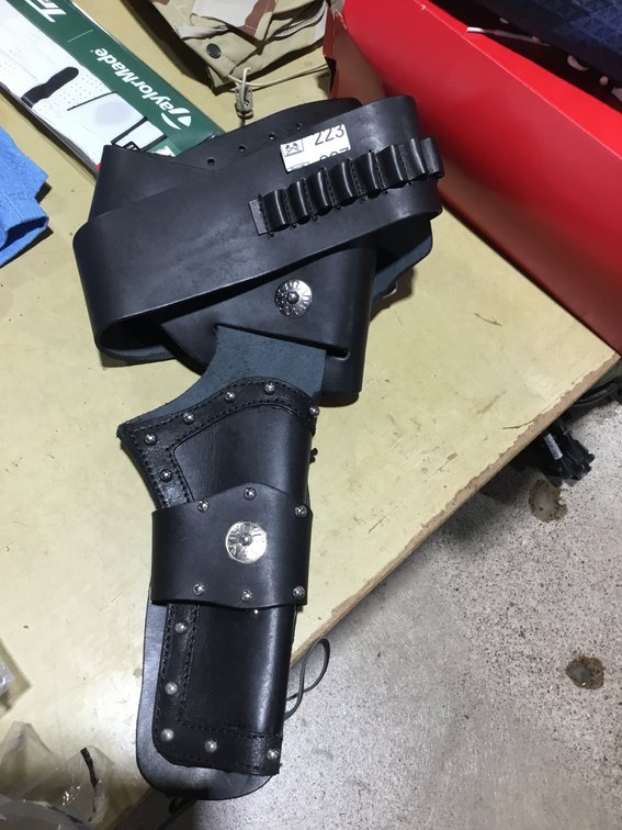 Western cowboy gun holster and cartridge belt rig