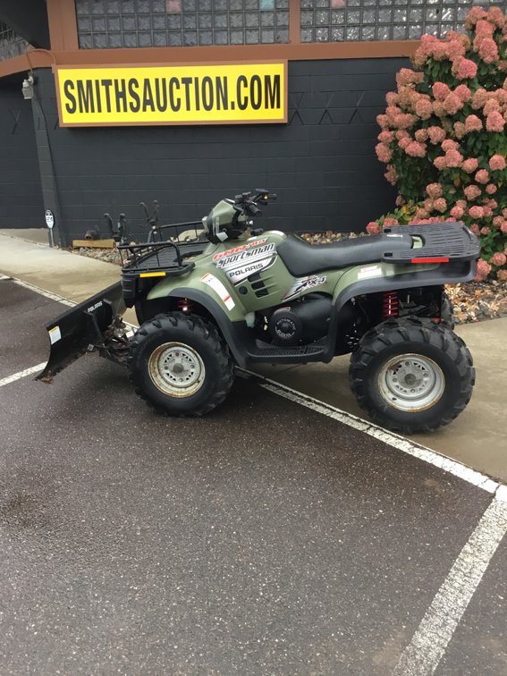 Polaris sportsman 600 twin with plow odometer says a little over 700 miles super clean