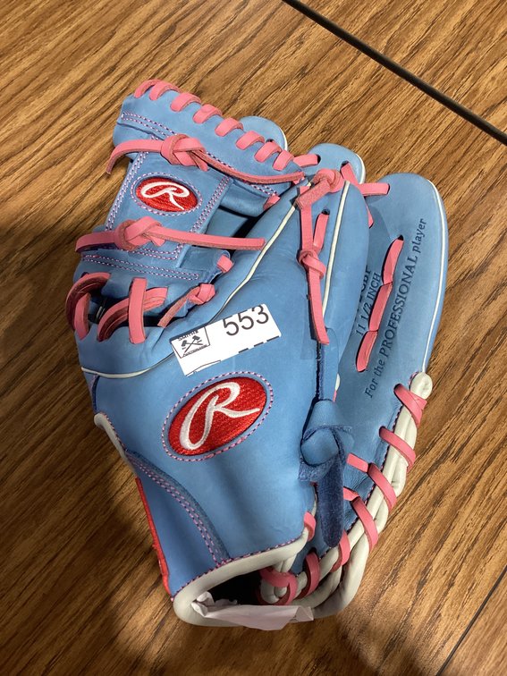 Rawlings gamer series right handed baseball glove
