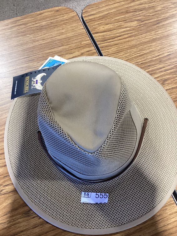 Henschel breezer hat upf 50