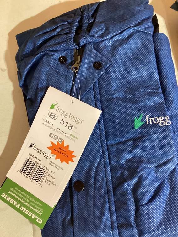 Youth Frogg toggs rain suit sz medium
