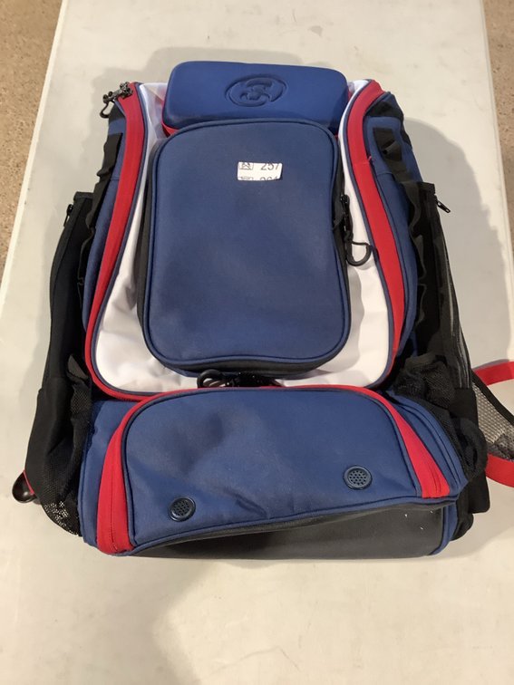 Really nice backpack with many zippered pouches