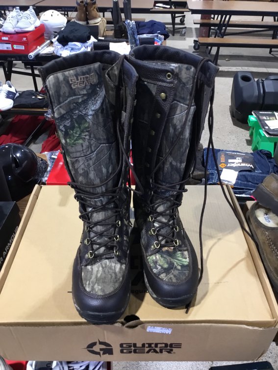 Quality hunting boots, leather uppers size 12 Mossy oak pattern