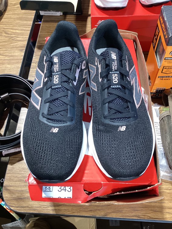 New Balance women's running shoes SZ 8.5