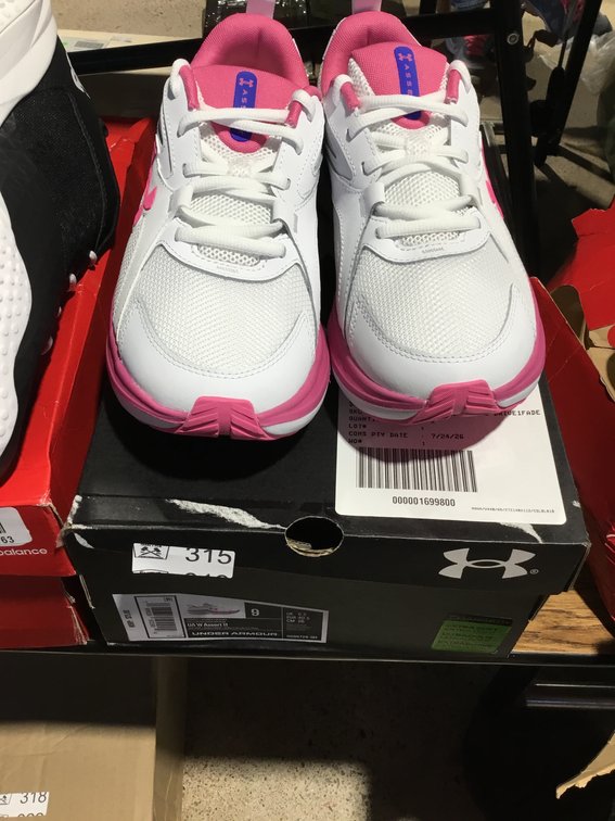 Brand new Under Armour UA W Assert II women size 9