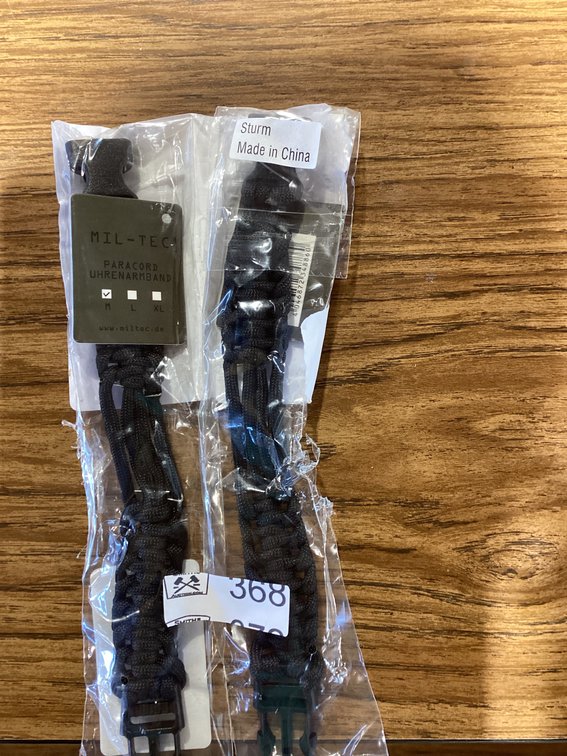 Paracord arm band